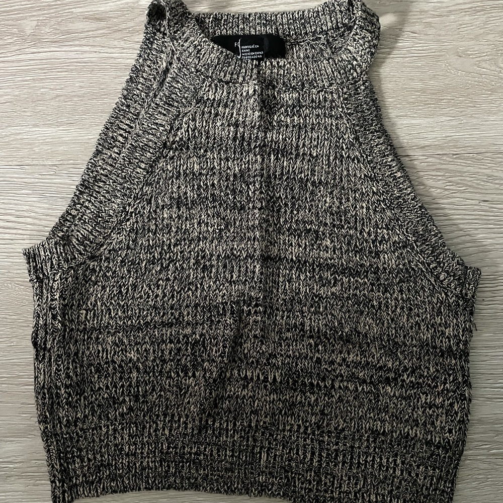 Crop tank top